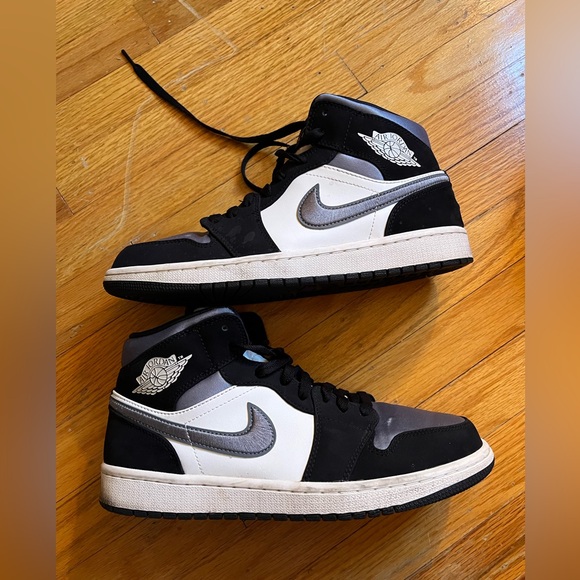 Air Jordan 1 Satin Grey - Picture 3 of 7